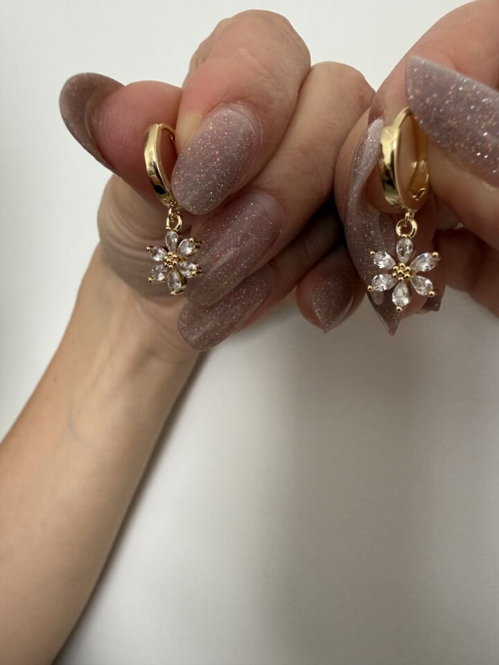 Çiçekli Zarif Küpe